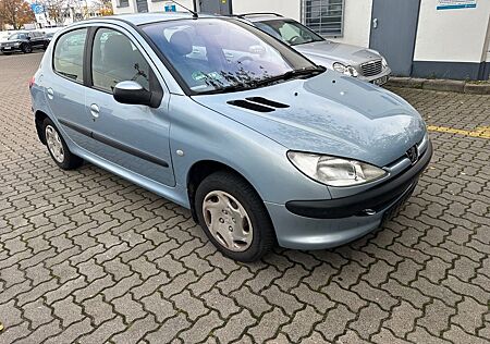 Peugeot 206 mit Neuem TÜV