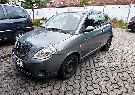 Lancia Ypsilon 1.4 16v