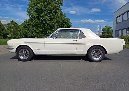 Ford Mustang Bj 66; 4,7l - V8; H-Zulassung und TÜV