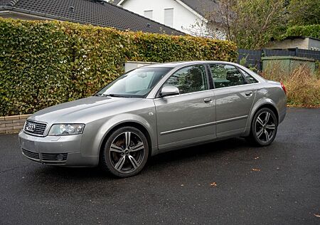 Audi A4 2.5TDI 163PS - SOLARDACH - LENKRADHEIZUNG