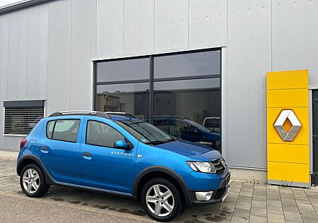 Dacia Sandero Stepway Prestige TCe 90*8 fach bereift*