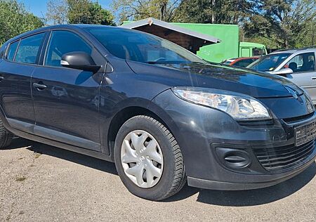 Renault Megane Je Taime 1.6 mit 101 PS