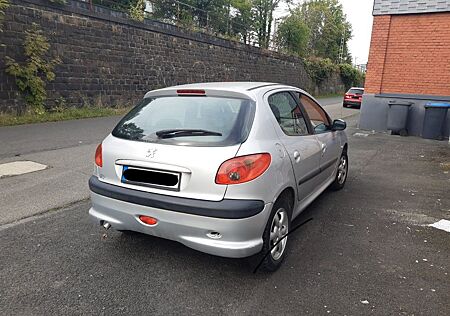 Peugeot 206 1.1 Filou 60 Filou (TÜV bis 06/2026)