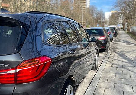 BMW 2er 220 Gran Tourer 220d xDrive Steptronic Sport...