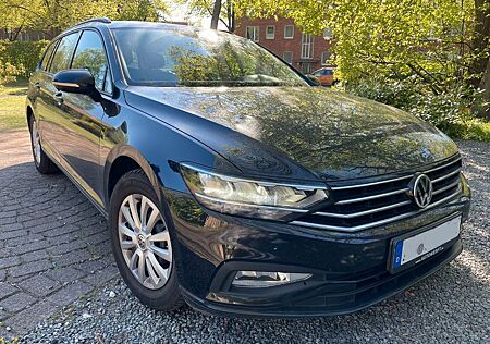 VW Passat Variant Volkswagen 2.0 TDI SCR DSG ACC AHK Wi+So Rä