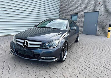 Mercedes-Benz C 180 BlueEFFICIENCY Coupé