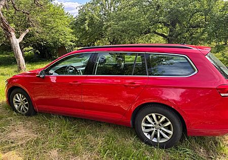 VW Passat Volkswagen 1.6 TDI SCR DSG - Navigation|SHZ|Klimaaut