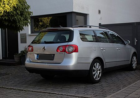 VW Passat Variant Volkswagen Comfortline 2.0 TDI (DPF) 6-Gang