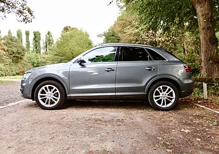 Audi Q3 2.0 TFSI quattro - AHK