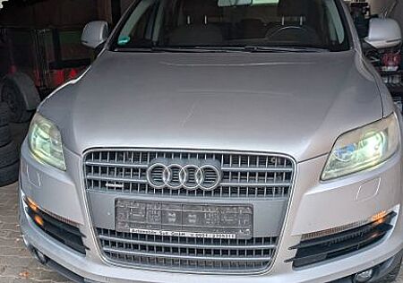 Audi Q7 3.0 TDI (DPF) quattro Langversion 7 Sitze