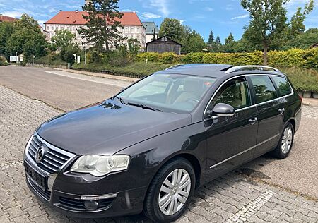 VW Passat Variant Volkswagen Highline *DSG*AHK*2.Hand*