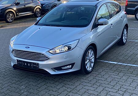 Ford Focus Lim.Xen.Schiebed.TopAssisten.1-Hand.AHK