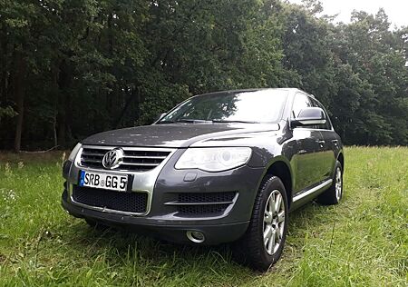 VW Touareg Volkswagen 3.0 V6 TDI,AHK, Navi, Leder