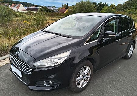Ford S-Max Titanium | 7-Sitzer |150 PS,neuer TÜV