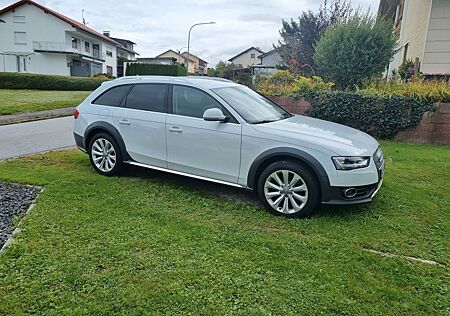 Audi A4 Allroad 2.0 TDI S tronic quattro - AHK