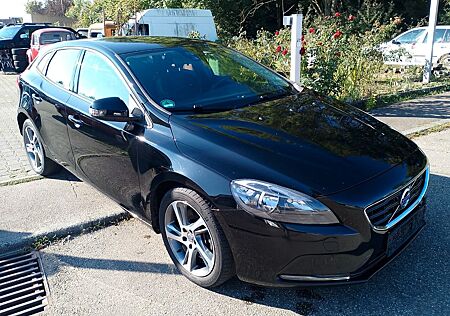 Volvo V40 D3 Momentum Eu6 Navi Temp sitzheiz Alu 17 Z