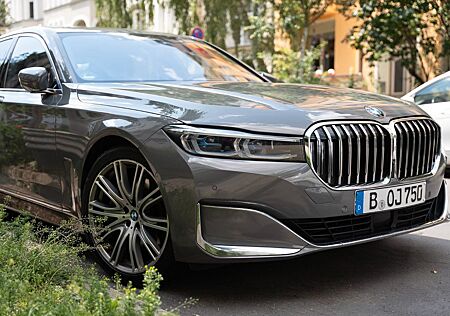 BMW 750d xDrive -