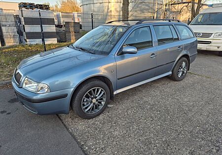 Skoda Octavia 1.6L Benzin , Klima, 1-Hand.
