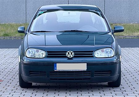 VW Golf Volkswagen 1.6 AUTO EDITION