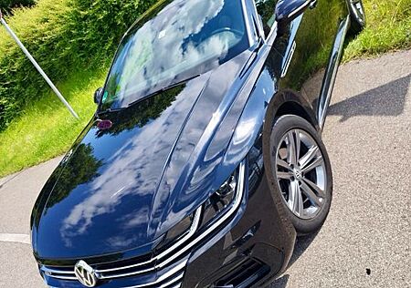VW Arteon Volkswagen 2.0 TDI SCR DSG R-Line R-Line