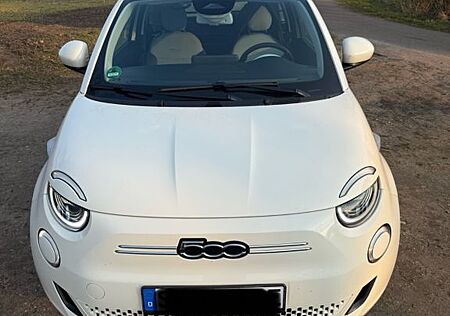 Fiat 500E Icon MJ22 | Weiß | TOTAL CARE | Wallbox