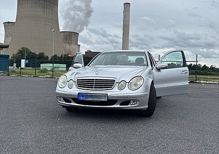 Mercedes-Benz 320