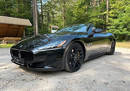 Maserati GranCabrio gebraucht kaufen Maserati GranCabrio 4.7 V8 Sport, nur 6700 km, wie neu.