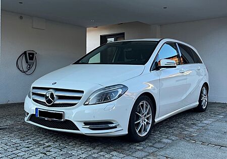 Mercedes-Benz B 200 Sports Tourer, Scheckheftgepflegt