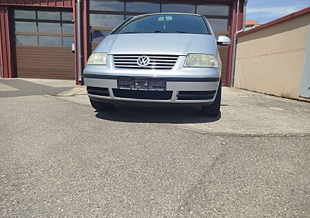 VW Sharan Volkswagen 1.9TDI 96kW Highline