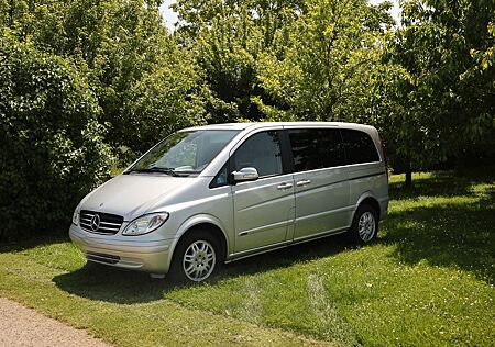 Mercedes-Benz V 220