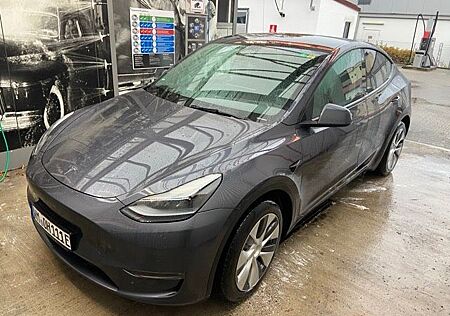 Tesla Model Y Dual Motor AWD