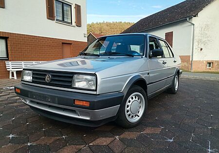 VW Jetta Volkswagen 1.6 Top-Zustand Oldtimer Garagenfahrzeug