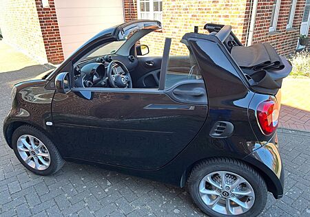 Smart ForTwo cabrio 60kW EQ Batterie - Leder Navi 22kW