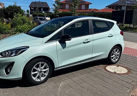 Ford Fiesta 1. Hand 1,1 63kW Cool & Connect Cool & C