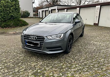 Audi A3 1.2 TFSI Attraction Sportback Attraction