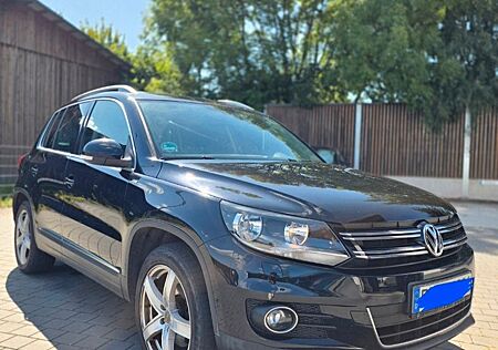 VW Tiguan Volkswagen 2.0 TDI 4MOT BlueMot Tech Sport & Sty...