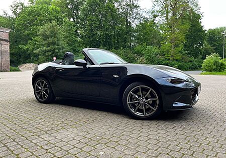 Mazda MX-5 2.0 160PS Sports-Line neuwertig