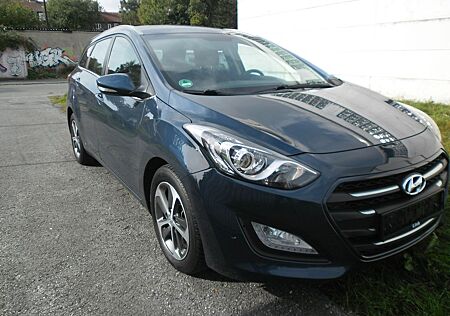 Hyundai i30 1.6 CRDi 81kW Premium DCT Premium