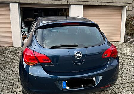 Opel Astra J 2.0 CDTI Automatik, Scheckheft, Tempomat