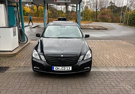 Mercedes-Benz E 350 CGI BlueEFFICIENCY ELEGANCE ELEGANCE