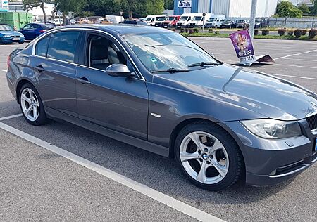 BMW 330i - E90 N52