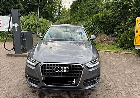 Audi Q3 2.0 TFSI quattro -
