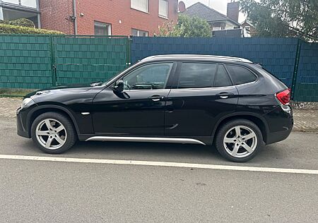 BMW X1 xDrive23d - Automatik und Panoramadach