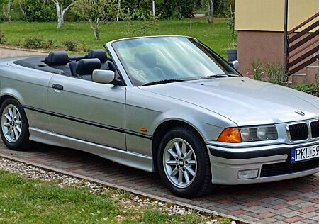 BMW 328i Cabrio e36