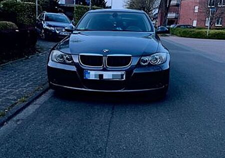BMW 318i -