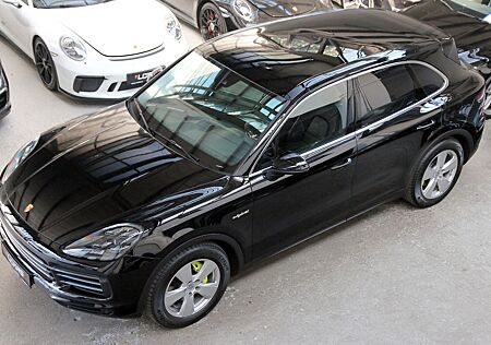 Porsche Cayenne E-Hybrid LED SportChrono Luft Bose AHK