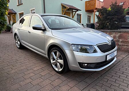 Skoda Octavia Elegance "Leder,SHZ,Bi-Xenon"