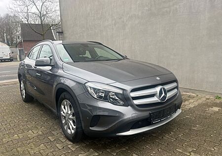 Mercedes-Benz GLA 220 d 4Matic