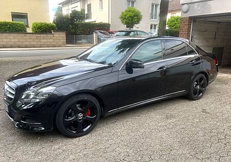 Mercedes-Benz E 200 - Lim. CGI Blue Efficiency 7 Gang