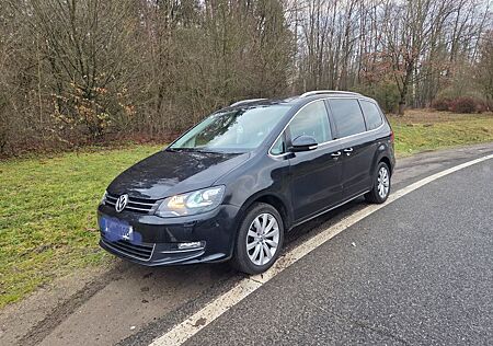 VW Sharan Volkswagen 2.0 TDi 7 Sitz ACC Standhzg Pano Leder